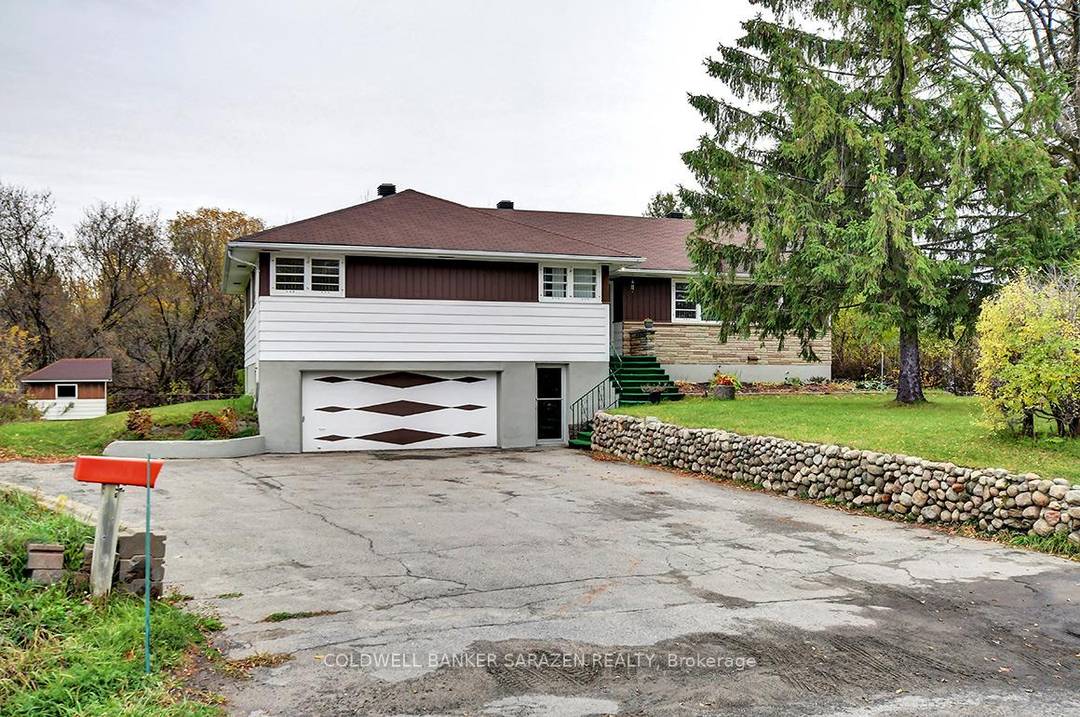 Strategically located at the crossroad Bank St and Mitch Owen Road.