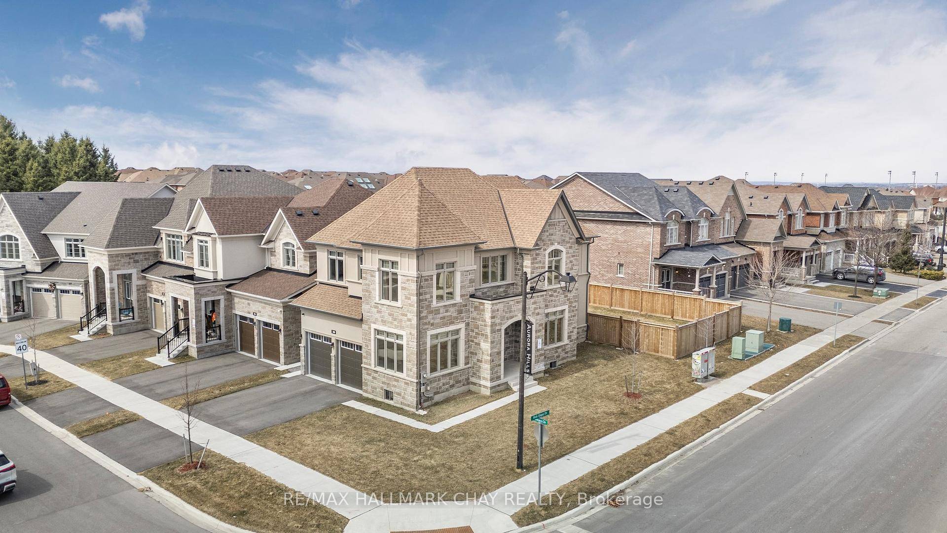 Stunning 2 Year New Residence Seamlessly Blends Sophistication And Premium Upgrades !