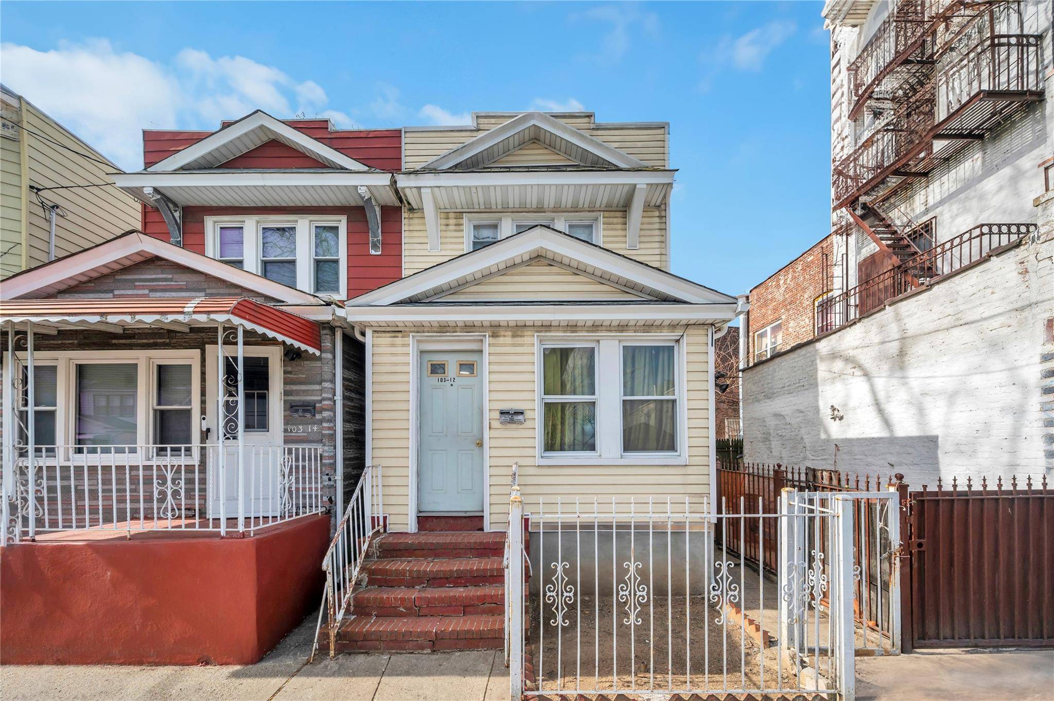 Welcome to 103 12 114th Street in South Richmond Hill !
