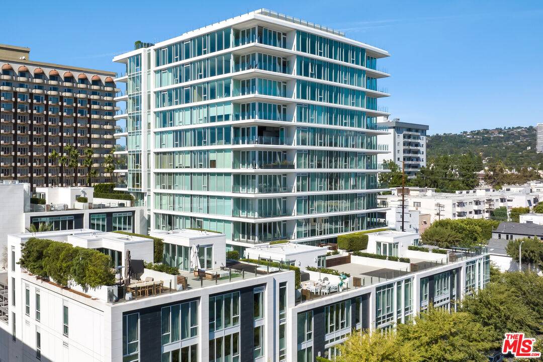 9000 W 3rd St 2BR Beverly Grove La