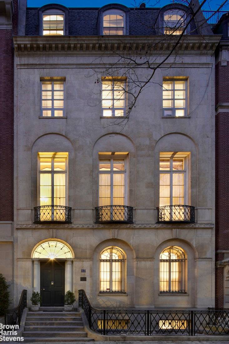 THE GILDED AGE The era of great house building in New York lasted approximately 50 years, beginning with the opening of the Vanderbilt House in 1882 and theoretically ending in ...