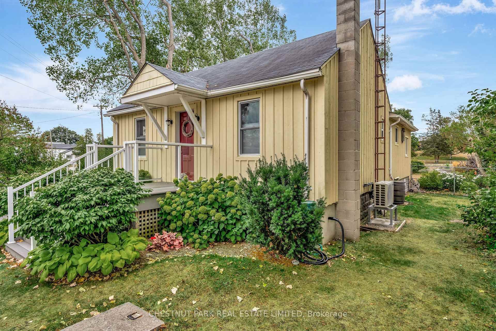 Welcome to Milford, the best kept secret in Prince Edward County !