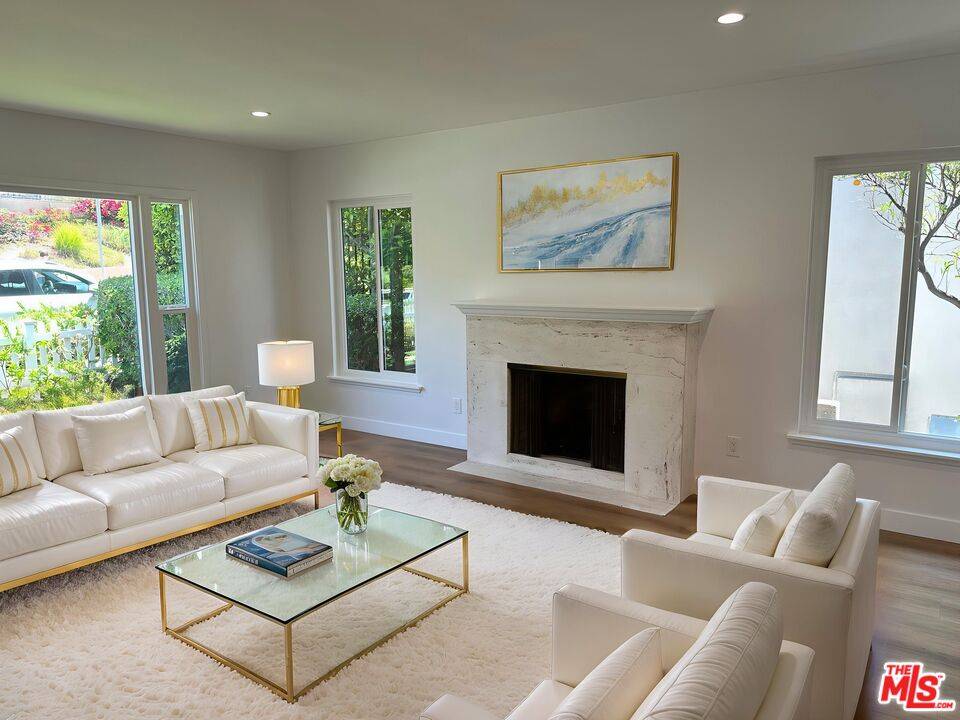 1125   Daniels Dr 3BR Beverlywood La