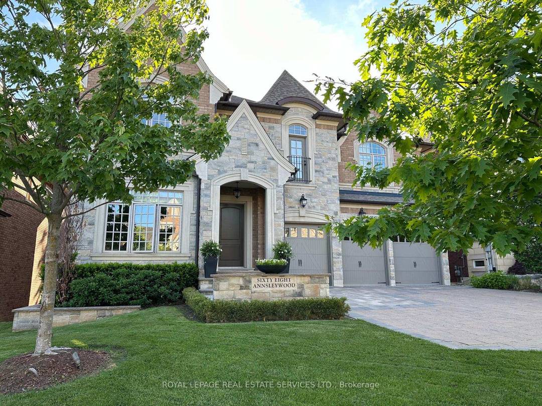 Welcome to Kleinburg Heritage Estates, Rosehaven Homes' exclusive Platinum community of just 44 estate homes on rare 60' 70' lots.