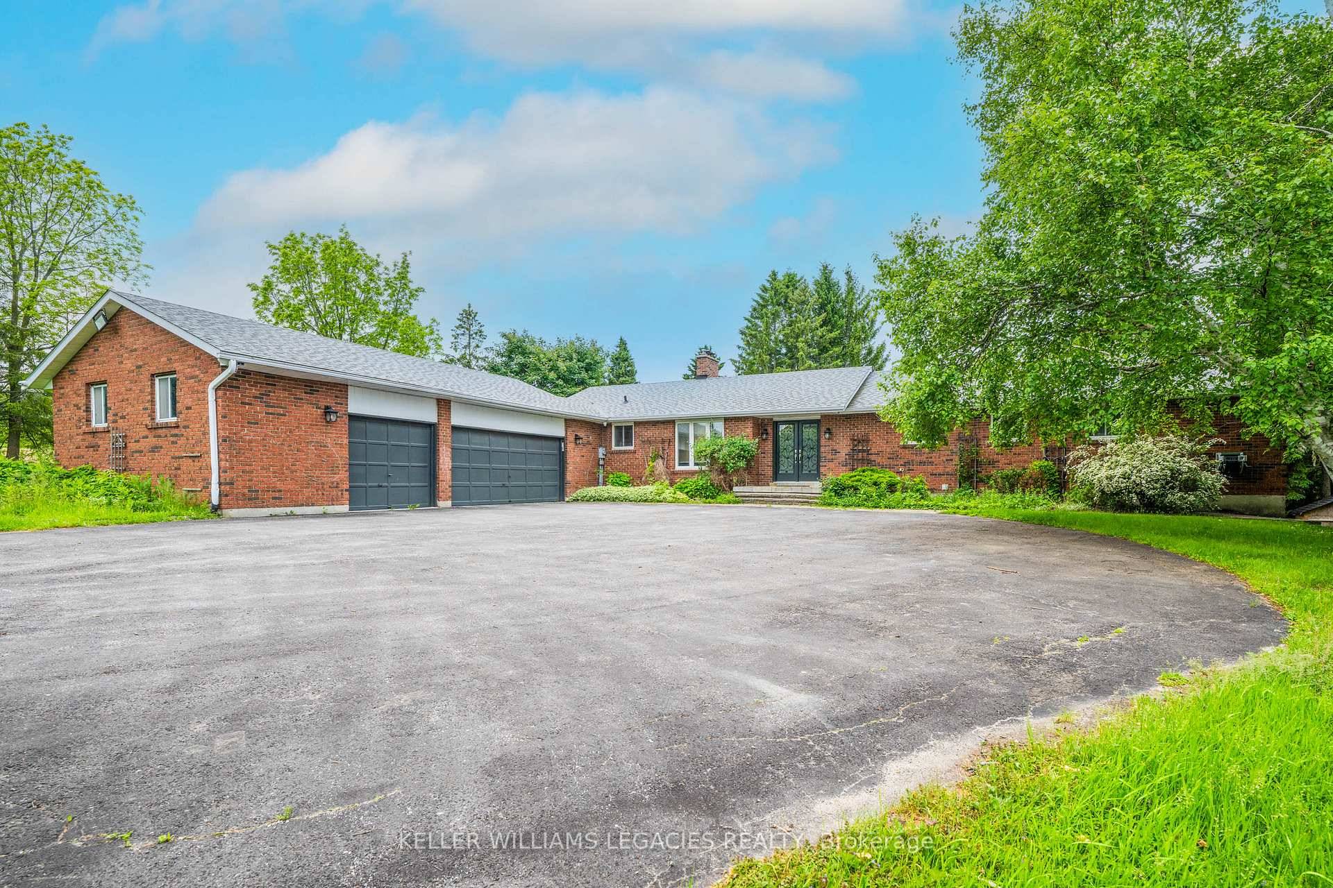 Welcome to 17190 Jane Street a rare and serene 2.