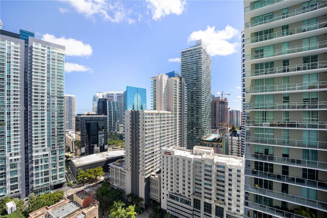 The Axis on Brickell North Tower 2 Beds 2 Baths 1, 024 sq.