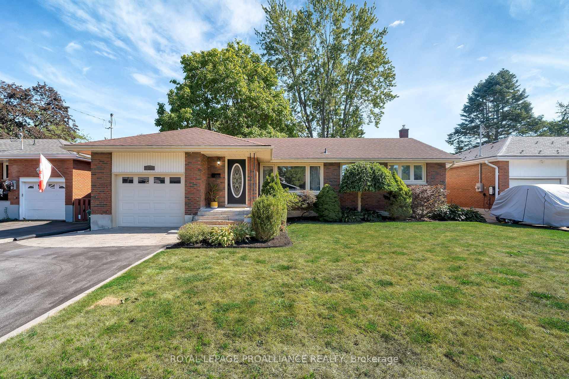 Discover the home where charm meets convenience in East End Belleville !