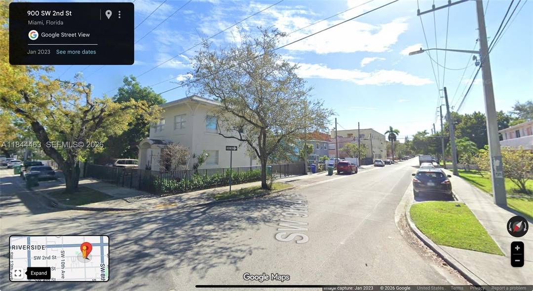 Excellent Investment Opportunity Duplex Converted to Triplex in Prime Downtown Miami Location !