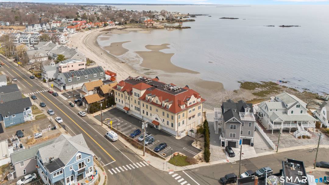 Indulge in exceptional coastal living at Villa D'Oro !