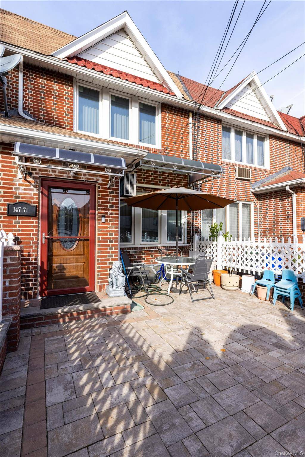 Welcome to 147 71 Hoover Avenue, Briarwood !