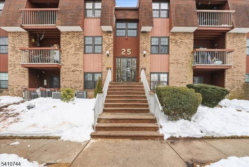Beautifully maintained 3rd floor Penthouse unit featuring 2 bedrooms and 2 full bathrooms in desirable Aspen Manor offering a bright and spacious layout with thoughtful design throughout.