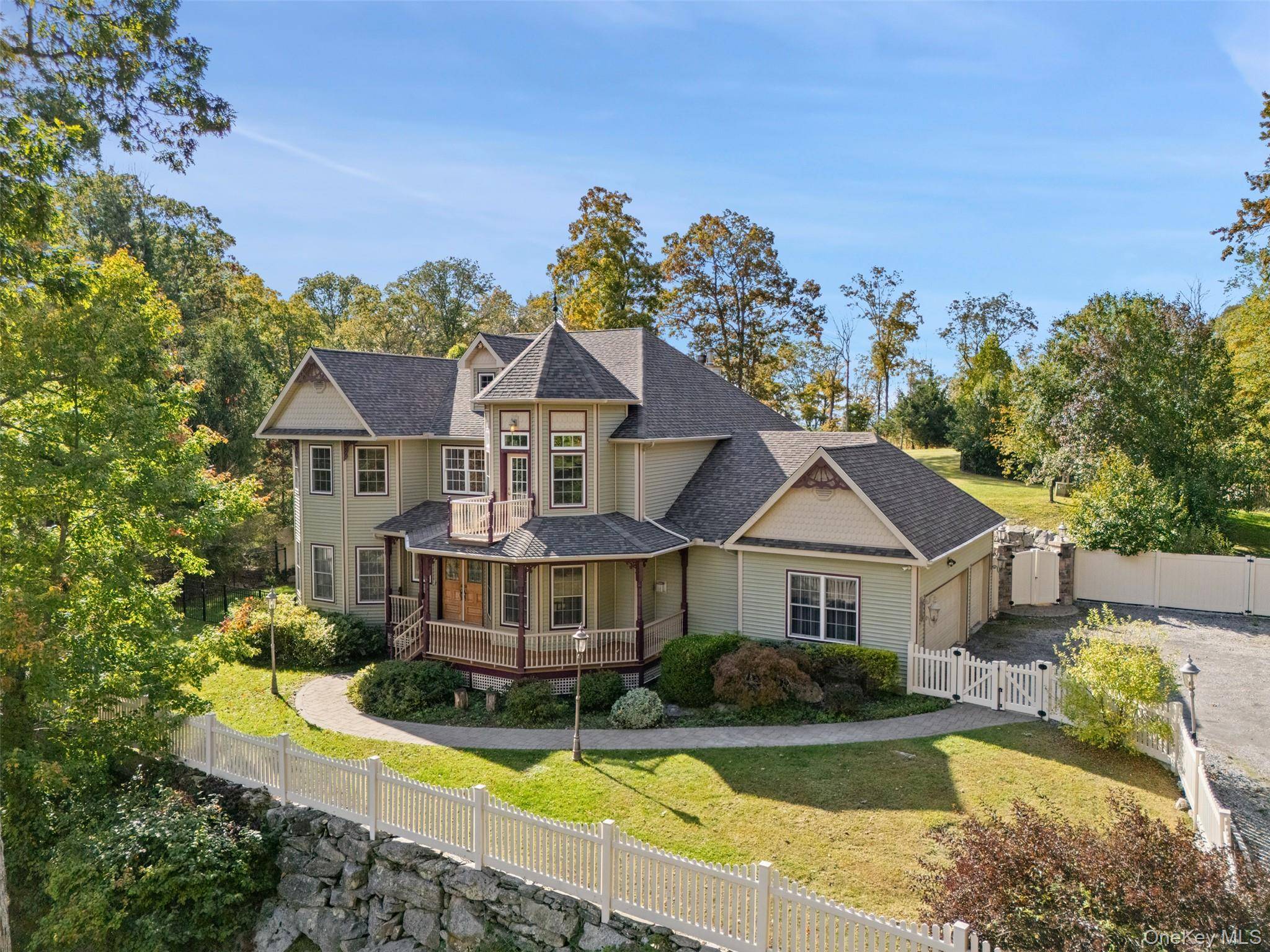 Experience exceptional indoor and outdoor living in this beautifully designed custom built home with a seamless blend of luxury and comfort, ideally situated on over 2 acres and backing up ...