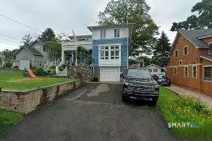 Hugging the shoreline, you'll find your happy place in Hotchkiss Grove !