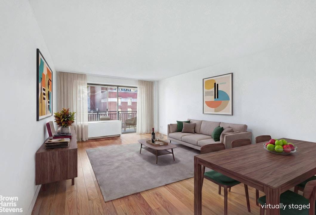 Welcome to apartment 16F in the elegant Murray Hill House, a full service cooperative in the historic neighborhood of Murray Hill.