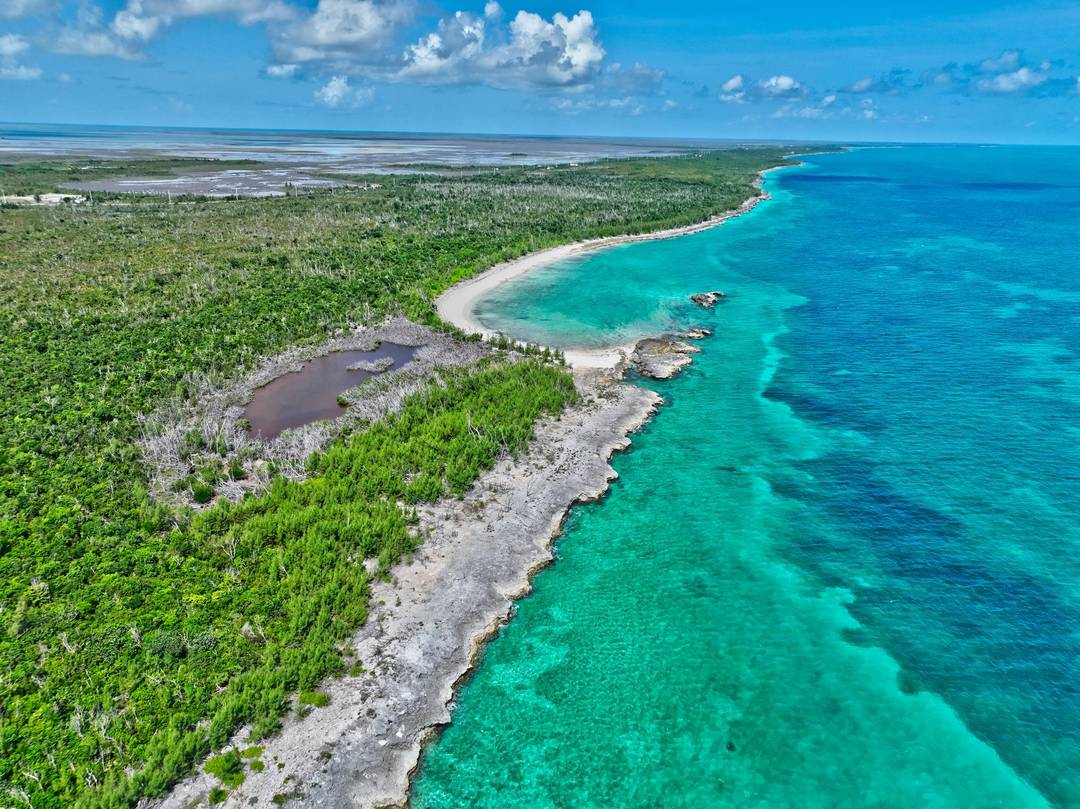 THURSTON BAY Land Abaco