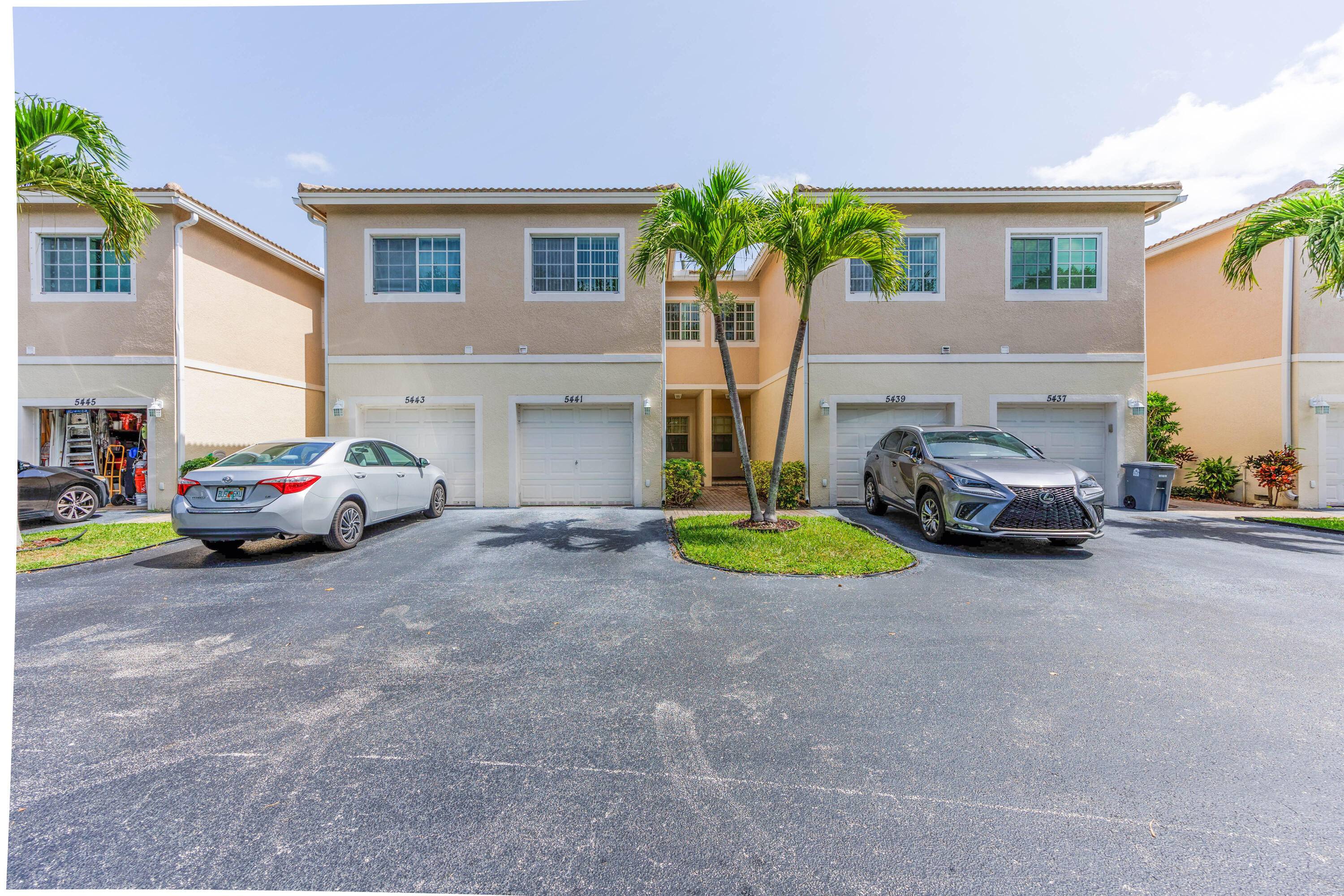 Centrally located in the heart of beautiful and world famous town of Delray Beach, built in 2005, 10 minutes to downtown Delray, and some of the best beaches in the ...