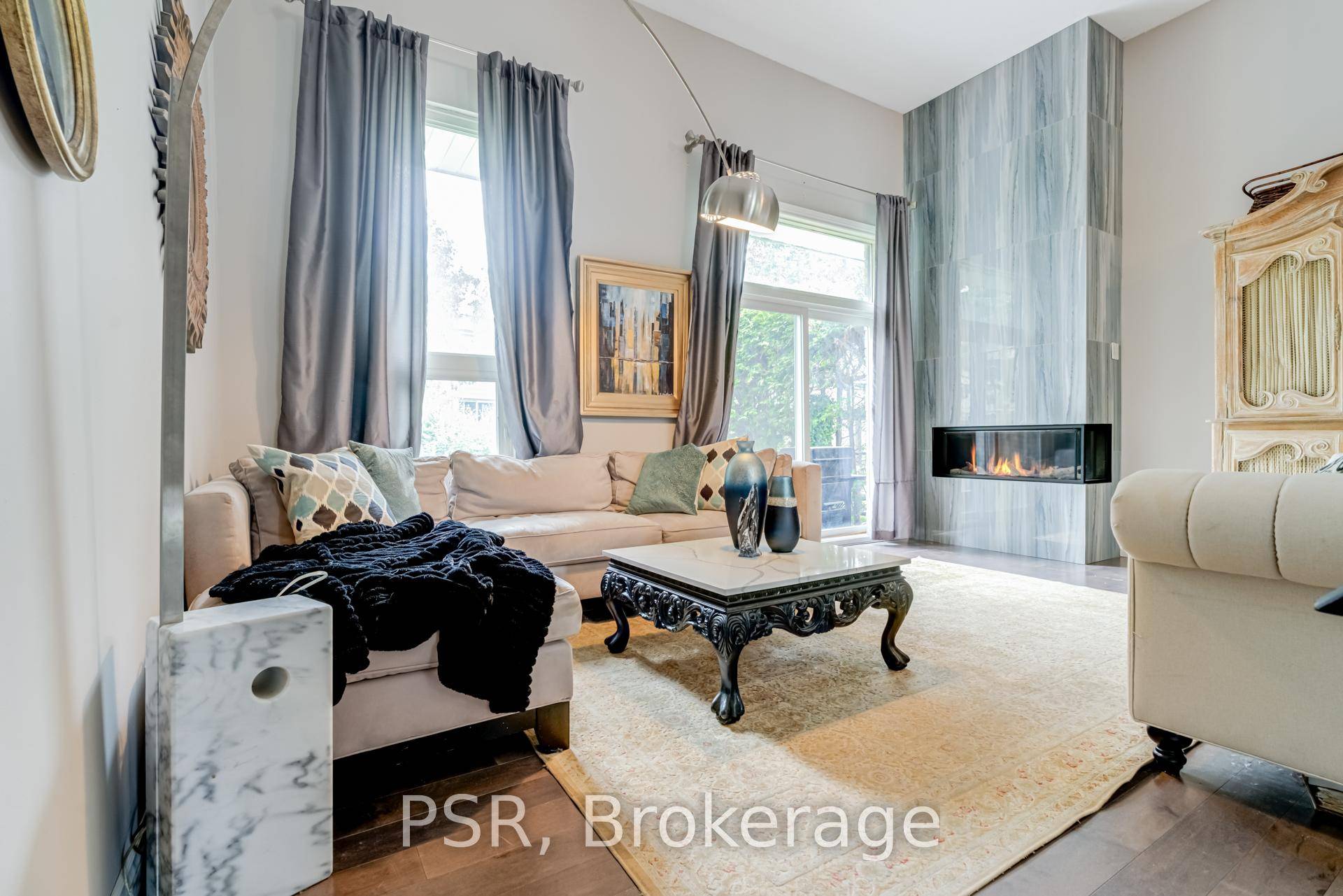 Welcome to this Stunning Open Concept Three Storey Townhome Located In The Heart Of Scarborough !