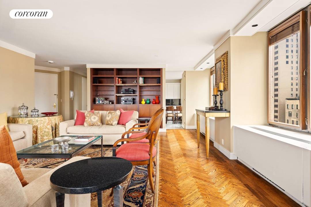 UPPER EAST SIDE SOPHISTICATION AT ITS FINEST Location is key !