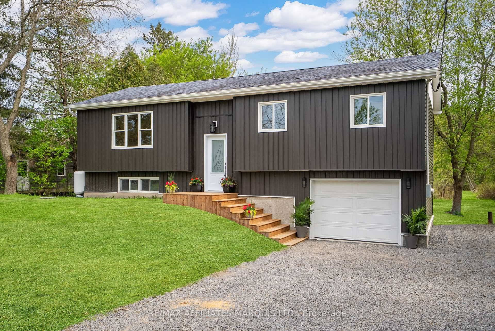 Located in the desirable Glen Dale subdivision, just minutes from Cornwall and close to a nearby park, this 3 bedroom, 1.