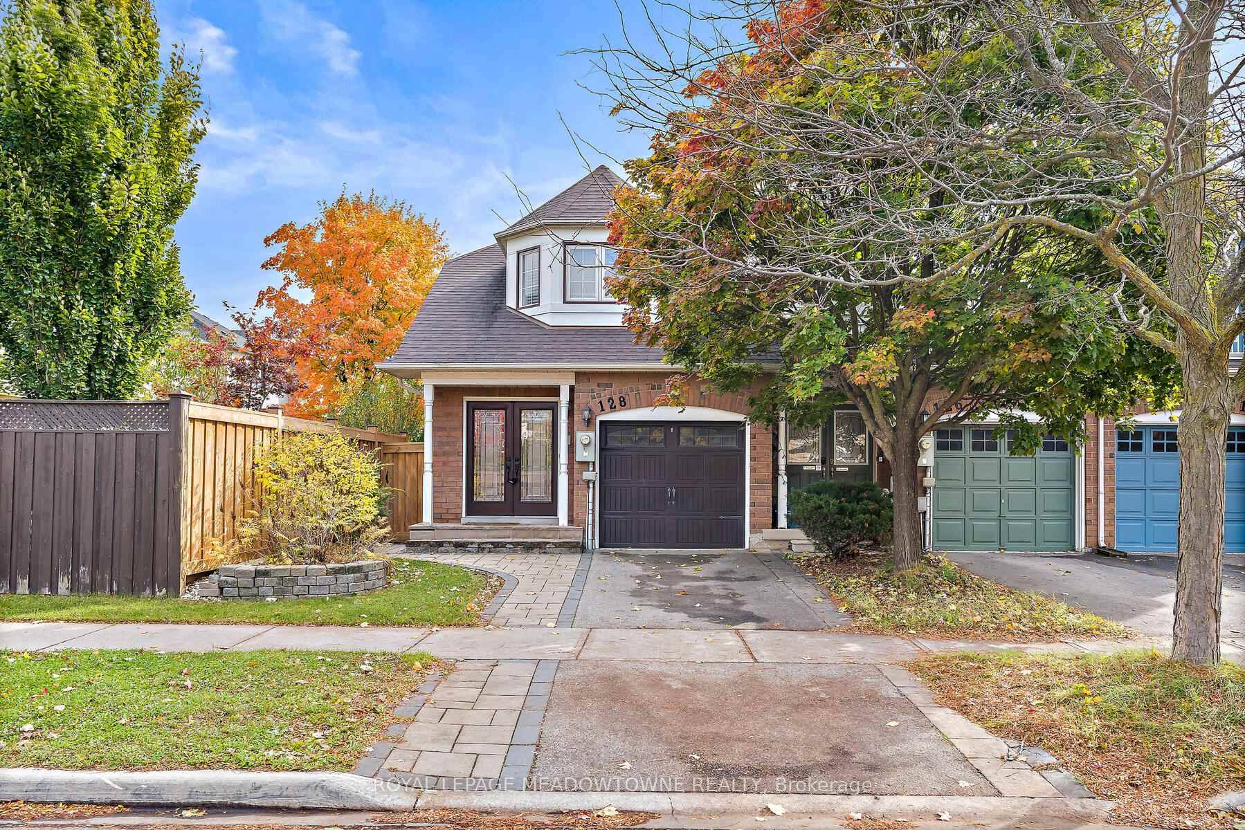 Welcome to 128 Dominion Gardens Drive, a bright and beautifully maintained freehold townhouse available for lease in one of Georgetown's most desirable family neighbourhoods.