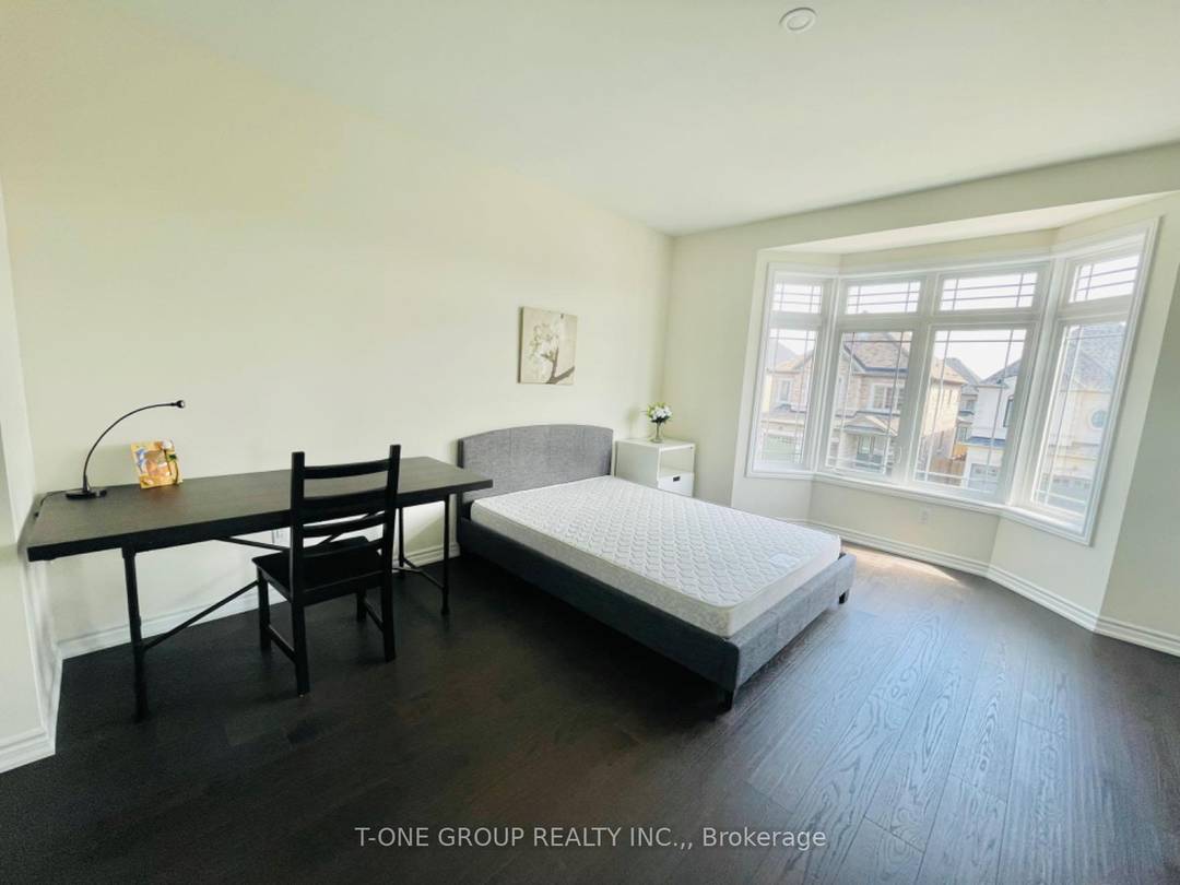 Furnished second floor bedroom suite available in a quiet and well maintained neighborhood in Vaughan.