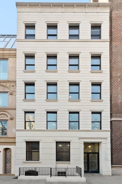 Nestled in the prestigious Upper East Side, 168 East 80th Street presents an unparalleled opportunity within its 25 foot wide mixed use townhouse.