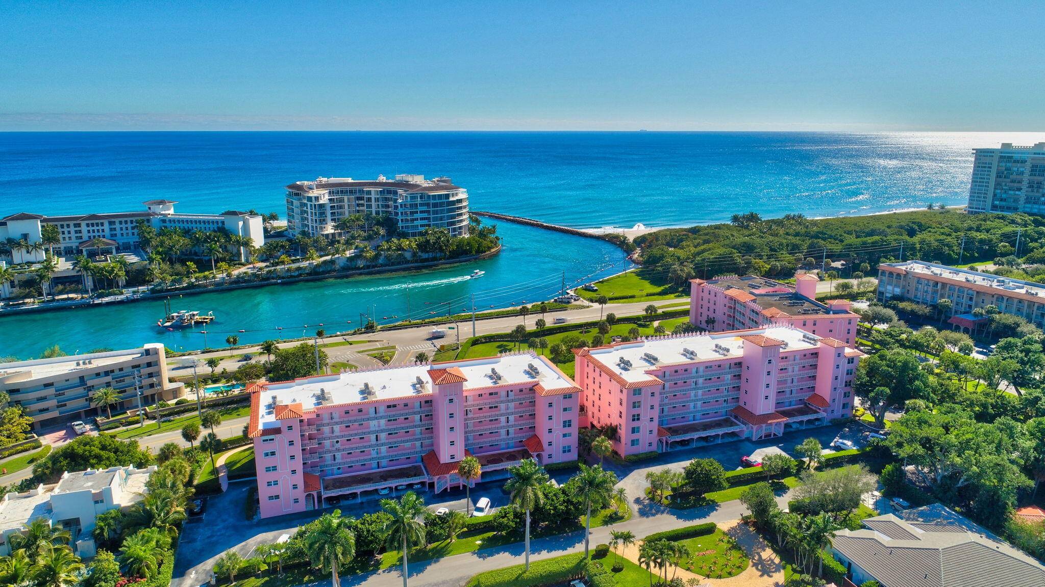 FABULOUS LOCATION IN BOCA RATON A1AAND THE AMAZING WONDERFUL VIEW'S OF THE BOCA INLET, BEAUTIFUL PARKS AND WONDERFUL BEACH AREA.