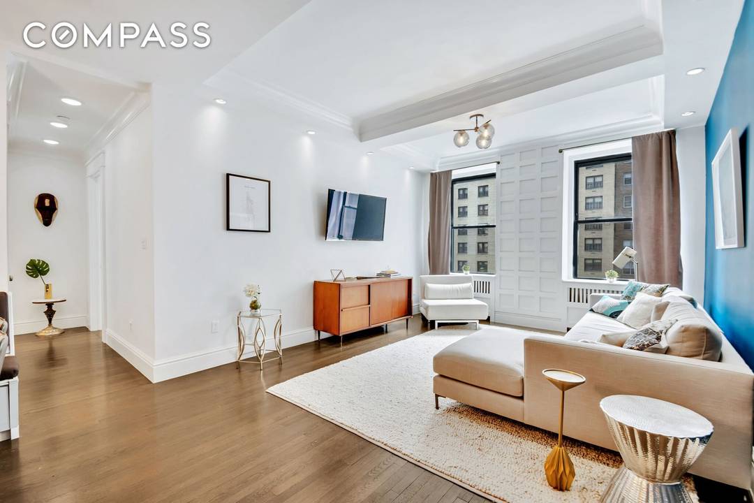 Rarely available Park Avenue Condominium !