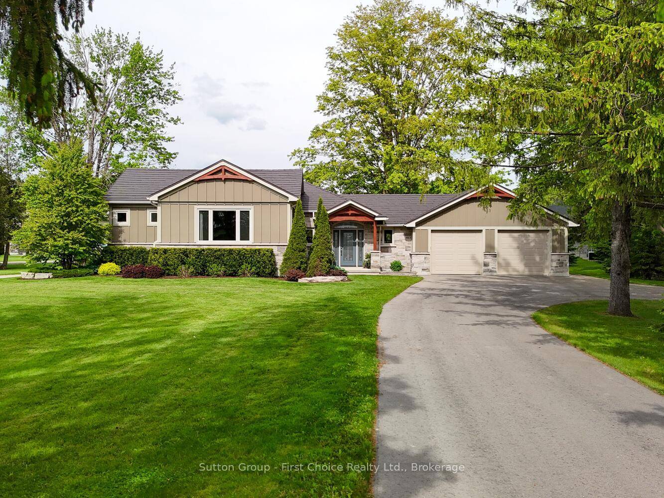 Stunning Fully Renovated 1 2 Bedroom Bungalow on the Outskirts of Stratford Completed in 2017, features high end finishes and extensive upgrades ; new electrical, plumbing, HVAC, and foam insulation ...