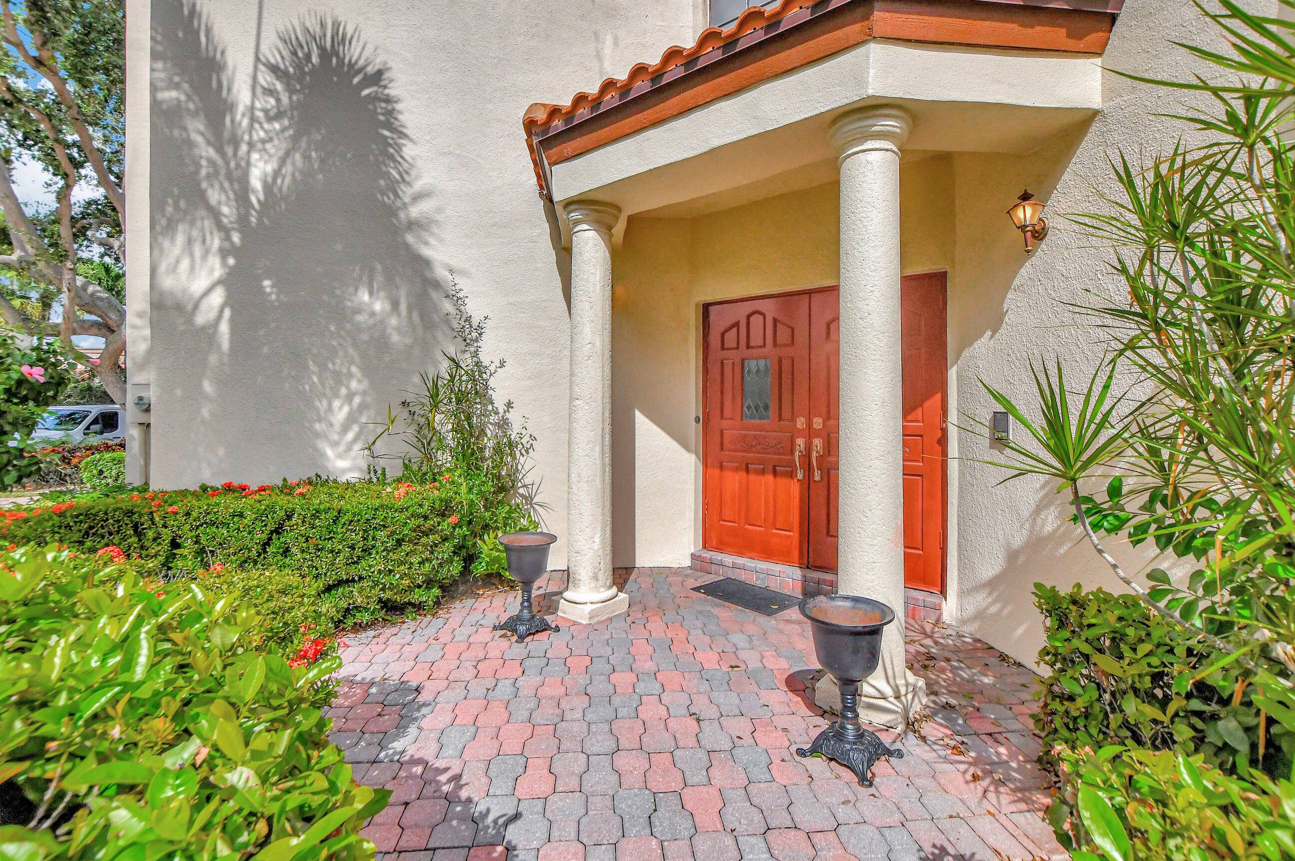 Charming 3Br, 2. 1 Ba, 2 Car Garage Lake front home is in THE MIDST OF A BIG TRANSFORMATION, a MAJOR RENOVATION DONE !