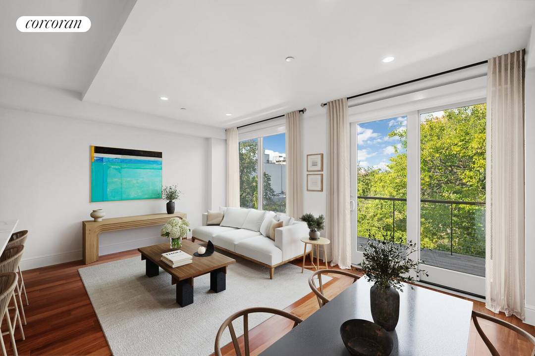 This Penthouse has exceptionally low monthly carrying cost and taxes and is only two flights up !