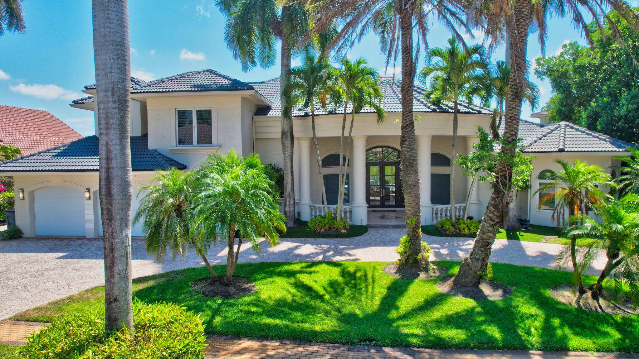 Beautifully renovated and professionally designed, this 5 bedroom office home is located on an OVERSIZED LOT with sprawling fairway views in St.