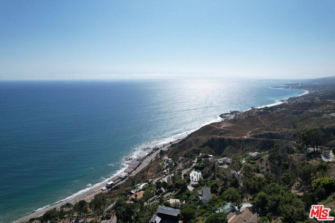 20555   Little Rock Way Malibu La