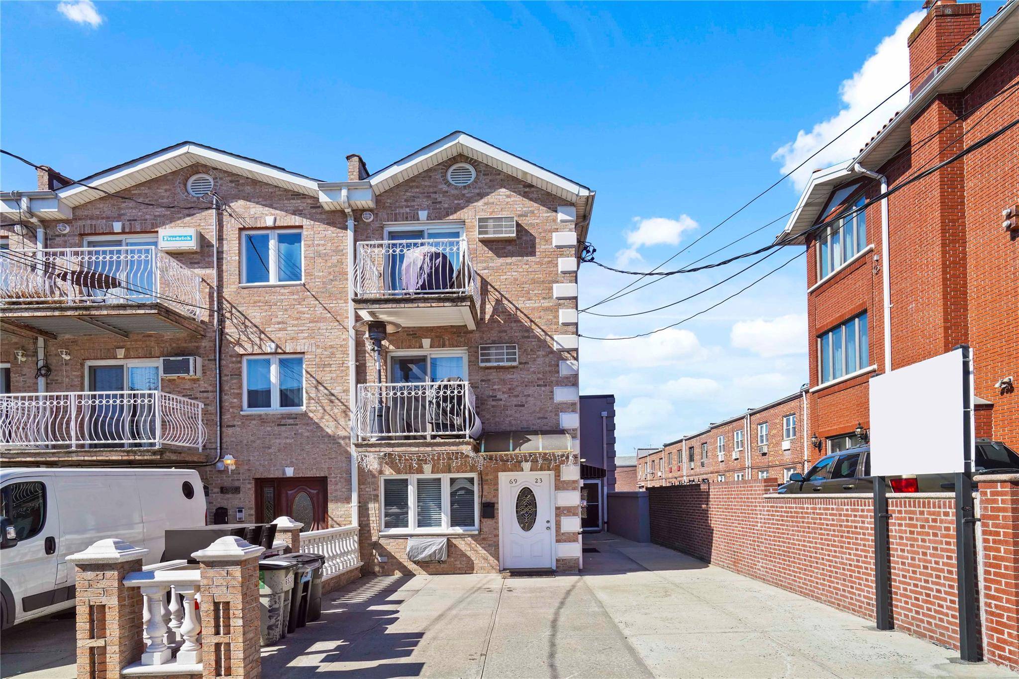 Investor opportunity in the heart of Middle Village !