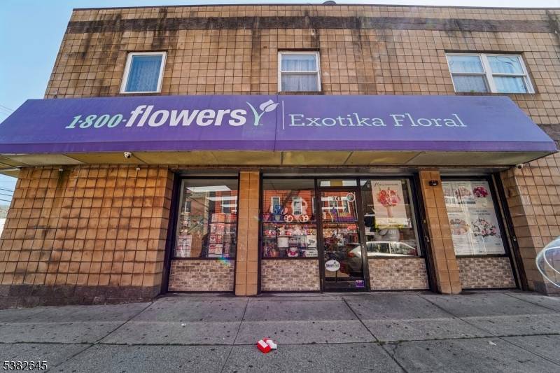 Established 1 800 Flowers franchise with a long term lease secured through 2028, offering stability and a competitive rental rate.