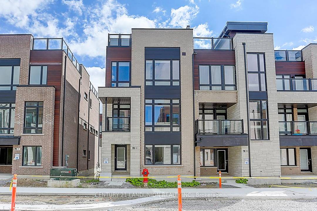 Bayview and 19th Avenue, Richmond Hill, 2 Year New, 3 Story, 2618 sqfoot, end unit, 4 bedrooms, 2 Ensuites, located on ground and 3rd floor, long term rental, looking for ...