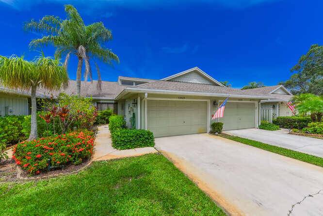 Located in the very active Eaglewood Golf and Tennis Community just a short drive to beautiful Hobe Sound Beach on Jupiter Island.