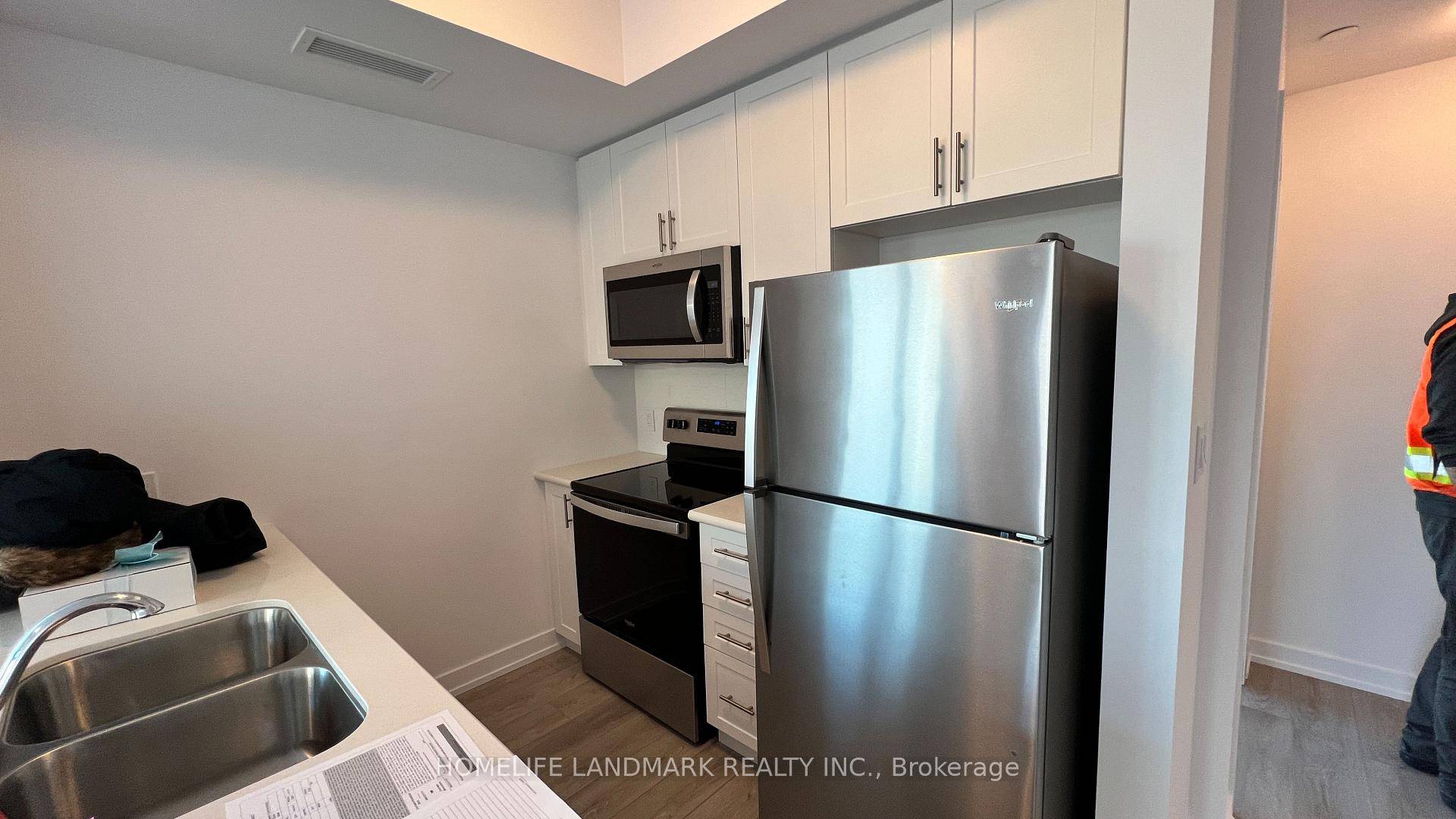 Trend 2 Condo ! South West Corner 2 Bedroom With Great View !