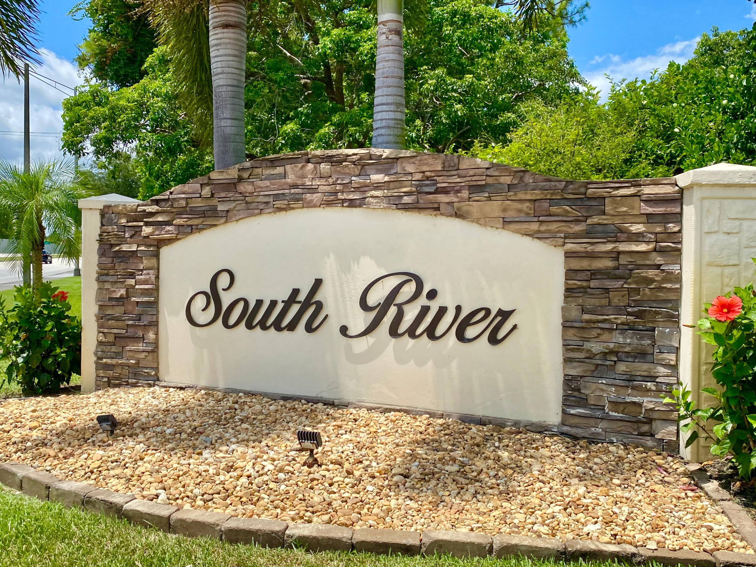Welcome to your perfect retreat in a vibrant 55 community !