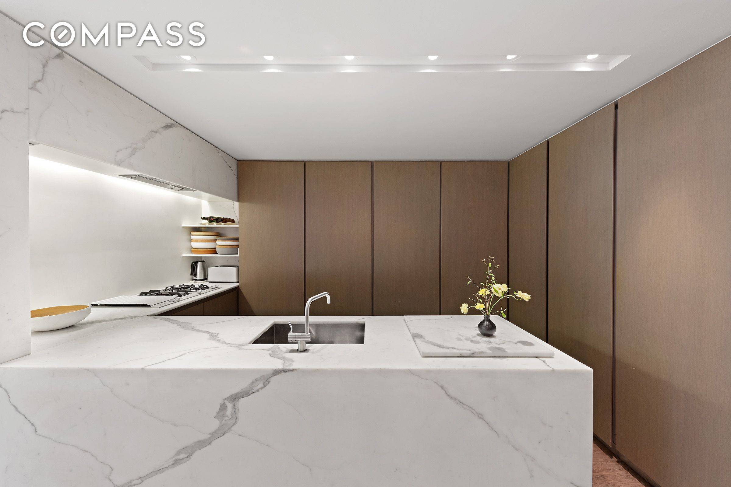 Nestled in the heart of West Chelsea, 456 West 25th Street is a townhouse that harmoniously blends historical charm with contemporary design.