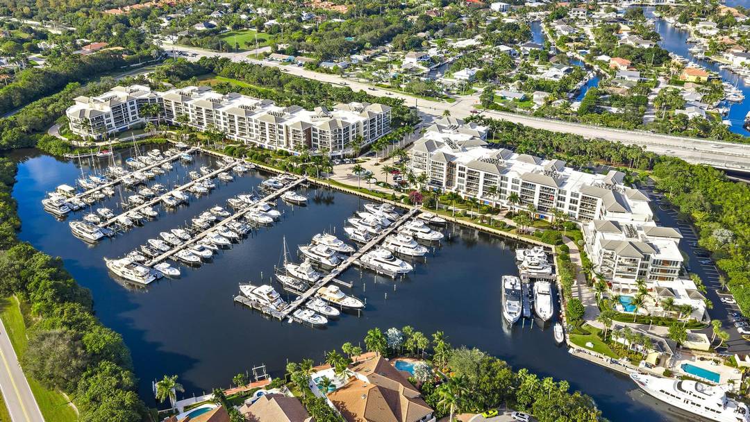 Move in for season. This financially sound premier boutique building offers exceptional concierge services, only blocks from the Intracoastal beautiful blue water beaches.