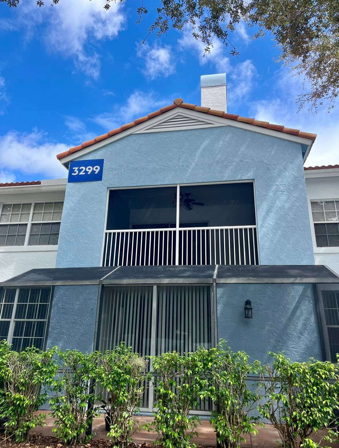 BEAUTIFUL CONDO IN 24 HOUR GUARD GATED BOCAR.