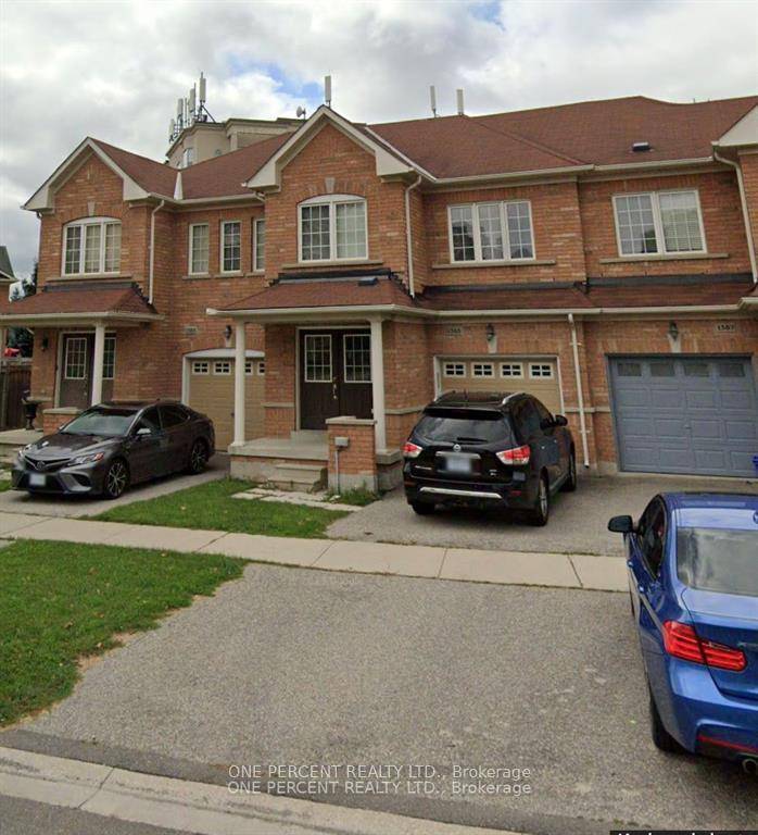 Freehold Townhome Located In The Heart Of Milton.