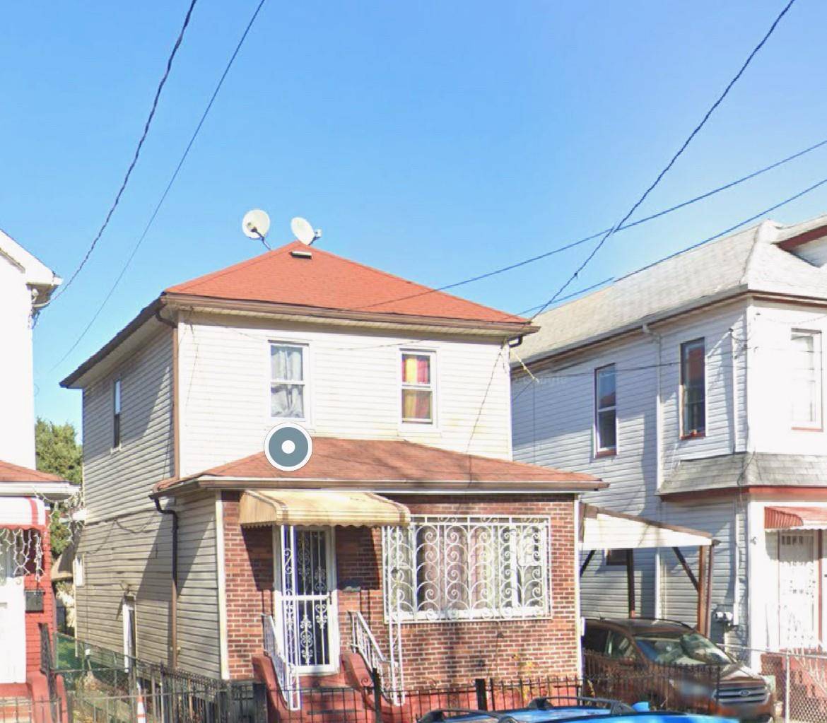 Investor Opportunity East Flatbush, Brooklyn Cash Only 4715 Beverley Road is an occupied single family home situated on a 3, 000 sq ft lot in the heart of East Flatbush.