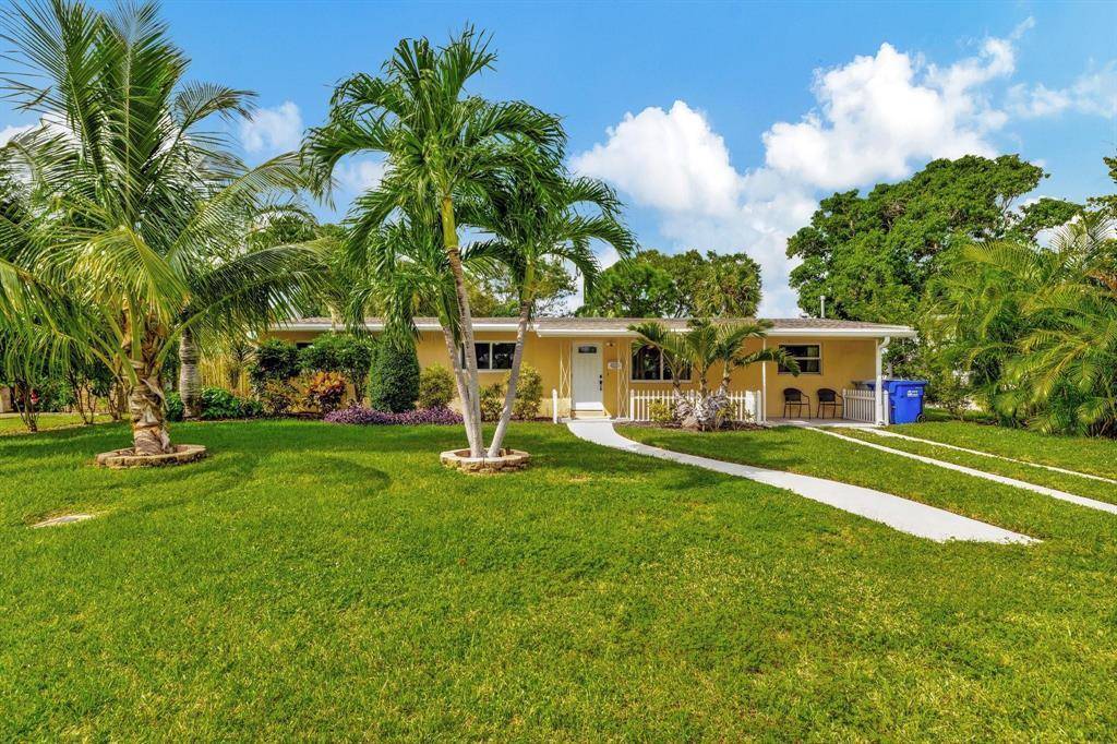 Beachside living at its best !