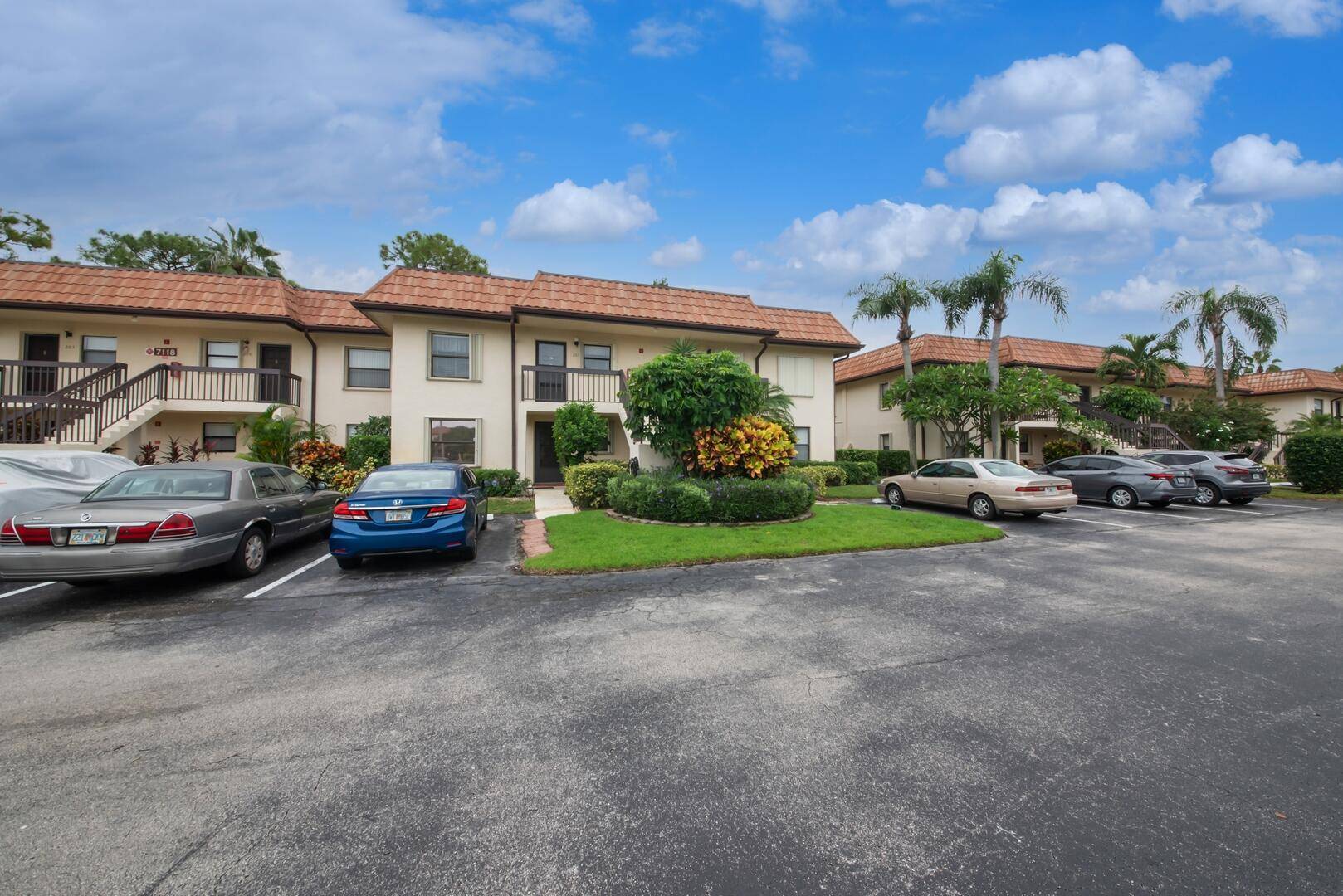 Spacious 2 bedroom, 2 bathroom condo in the desirable Lucerne Lakes Golf Colony.