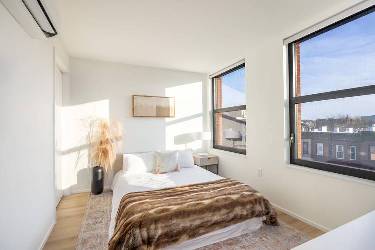 Elevate your lifestyle at Mason Gray, where modern luxury meets Brooklyn heritage in one of the most beautiful locations in the borough.