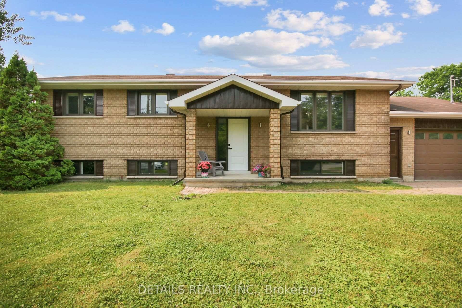 Fully renovated 3 2 bedroom raised bungalow tucked away on a quiet court in the heart of Metcalfe !
