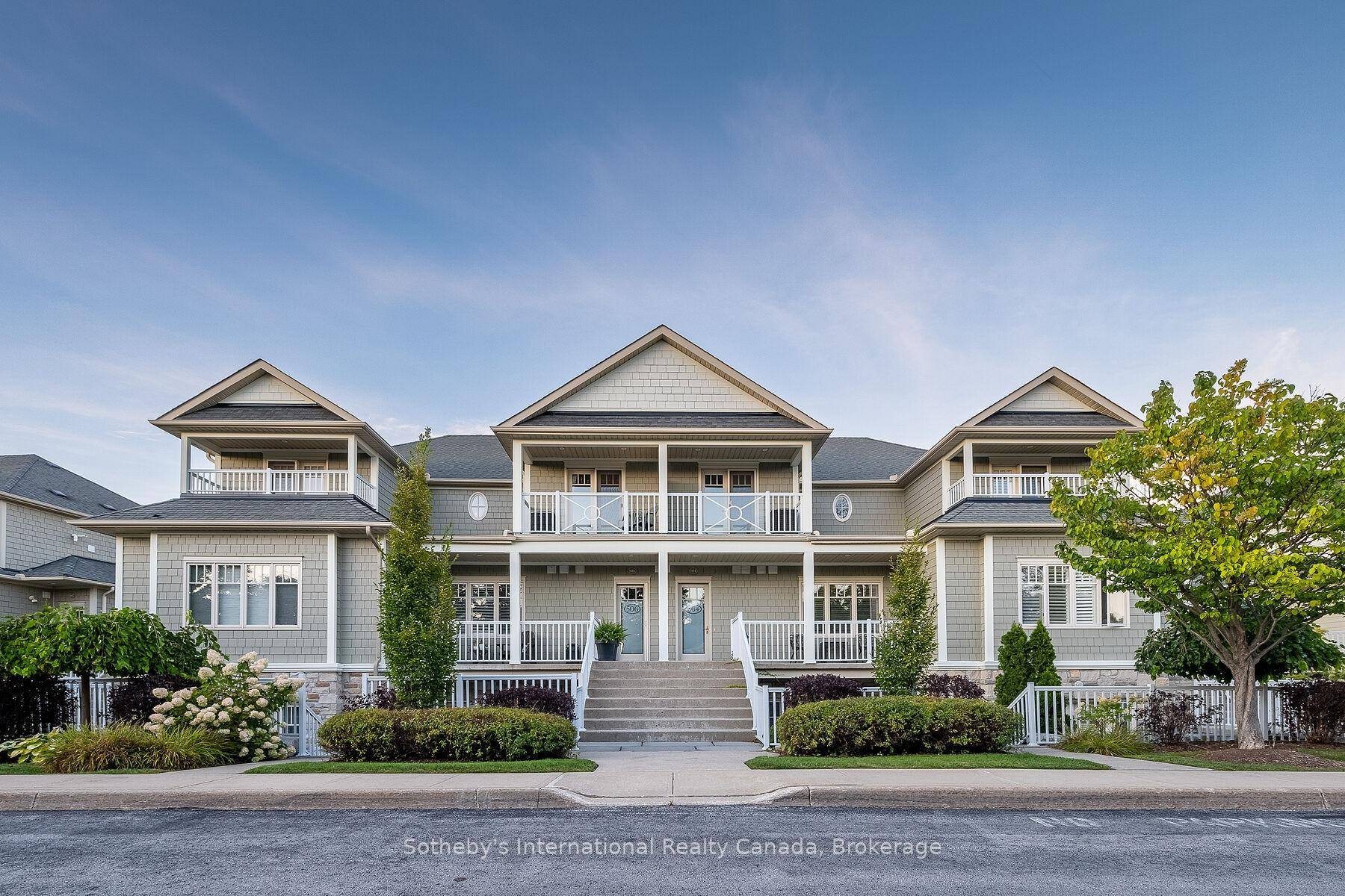 Look no further than Admirals Gate for a truly unique luxury waterfront condominium experience.