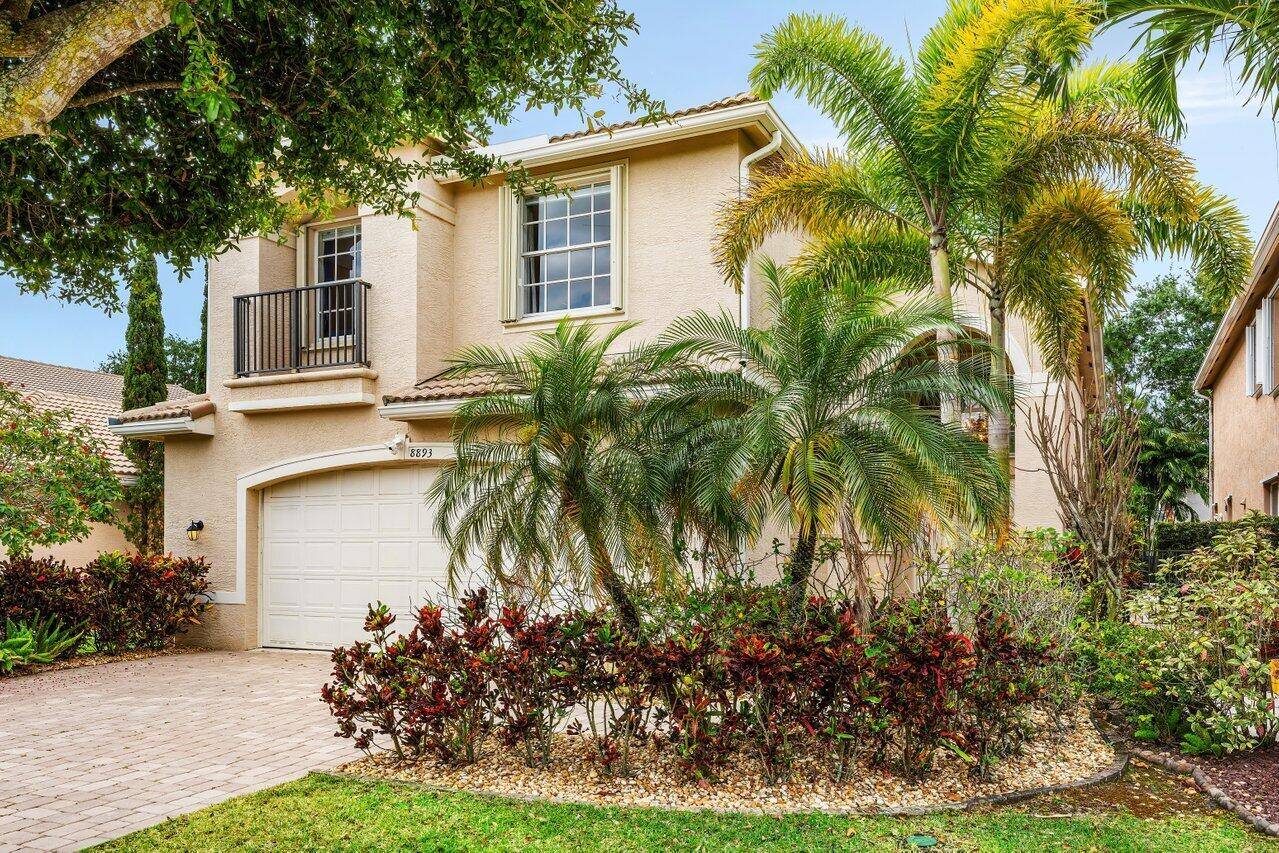Beautiful 4 bedroom Jasmine model in the highly desirable Canyon Isles community !